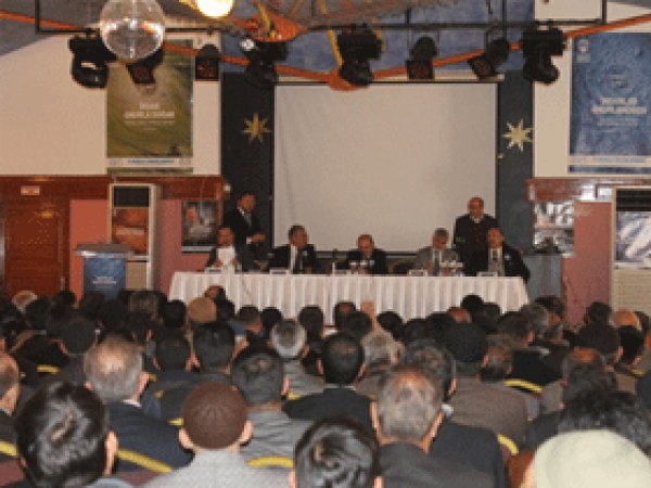 'Peygamberimiz ve İnsan Onuru' Paneli 