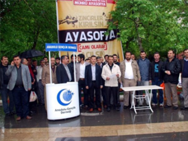 Ayasofya için İmza Kampanyası