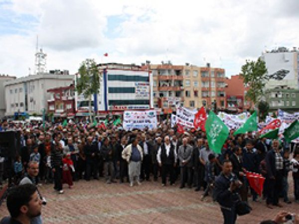 Tarsus'ta Kutlu Doğum Yürüyüşüne Binlerce Kişi Katıldı
