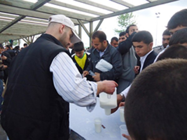 Kutlu Doğumda Sebil Yarışı