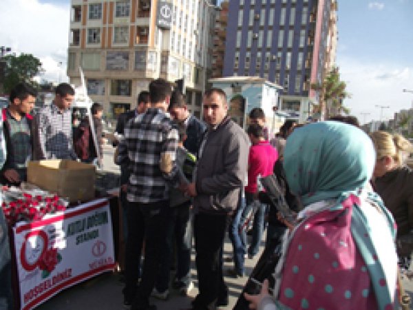 MÜSİAD Kutlu Doğum Nedeniyle Stand Kurdu