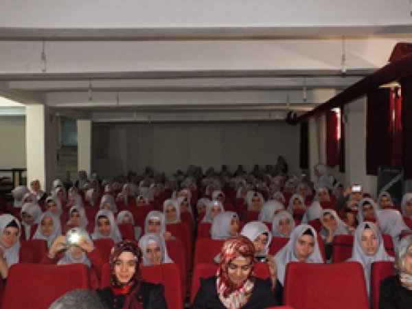 Batman'daki Liselerde Kutlu Doğum Konferansı