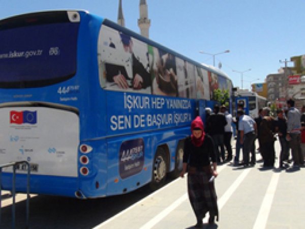 İŞKUR'un Tanıtım Otobüsü Cizre'de