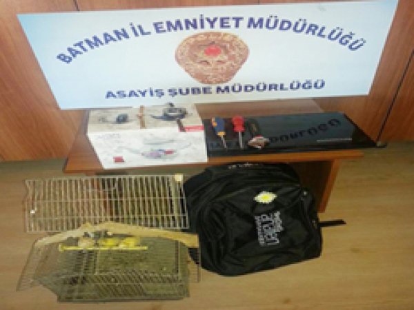 Hırsızlar Çaldıklarıyla Yakalandı