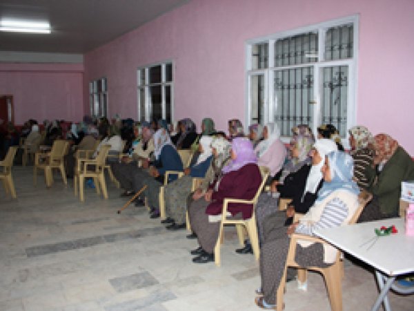 Kutlu Doğum Coşkusu Köylerde Devam Ediyor