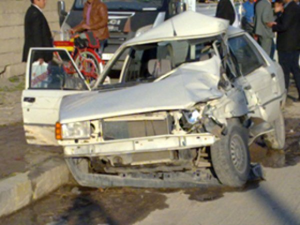 Erciş'te Trafik Kazası: 2 Yaralı 