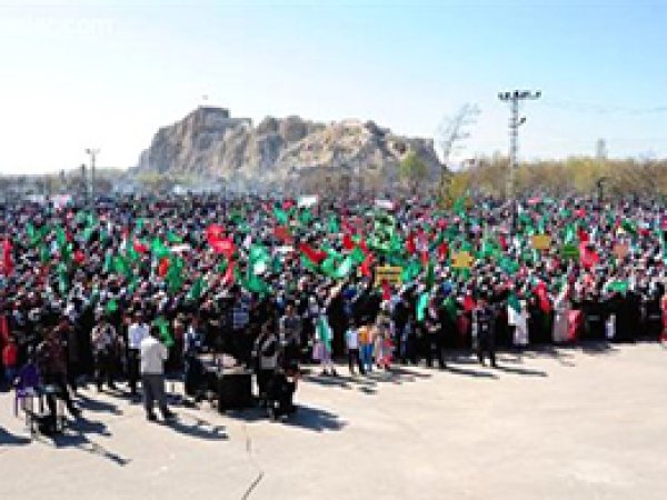 DHA: Van'da Peygamber Sevdalıları Mitingi