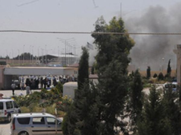 Suriyelilerin Vurduğu Türkiyeli Polis Öldü