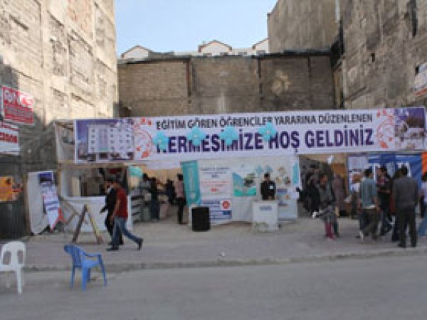 Öğrenciler Yararına Kermes