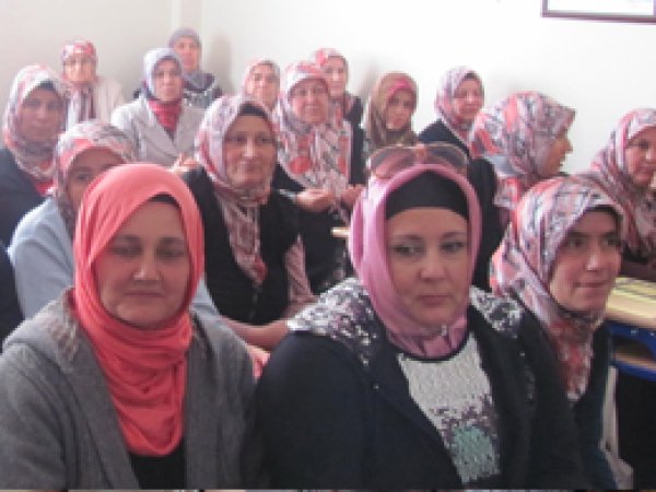 İslam'ı Seçen Maria Kuran'a Geçti
