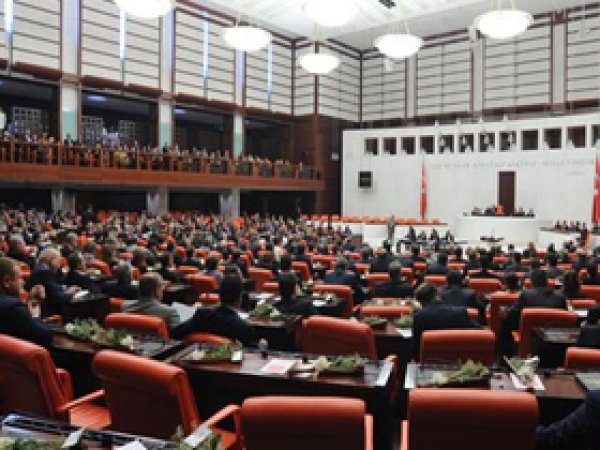  Milletvekiline Özel Haklar Getiren Teklife Onay