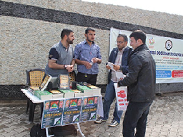 Peygamber Sevdası Her Yerde