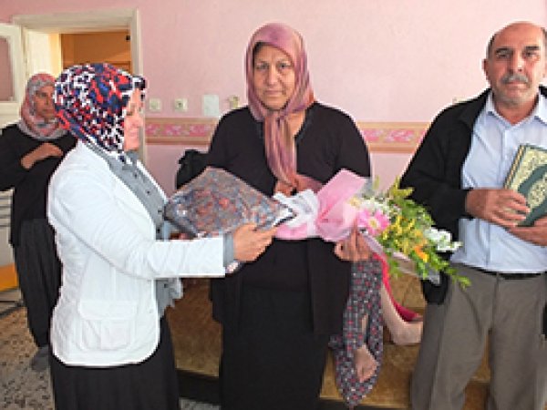 Fedakar Anne 50 Yaşında Kuran'ı Öğrendi