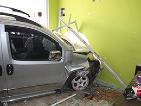 Mersin'de Trafik Kazası: 3'ü Ağır Dört Yaralı