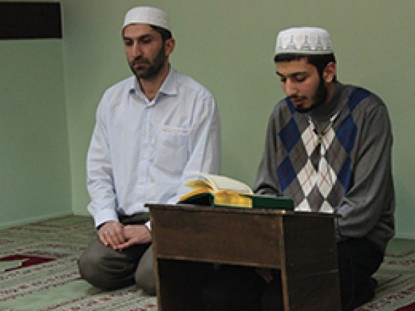 Paris’te Regaib Kandili İhya Edildi
