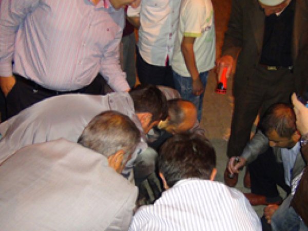 Rögara Sıkışan Hayvan için Çınarlılar Seferber Oldu