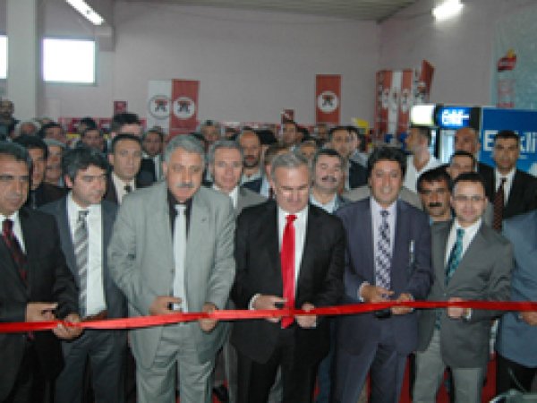 Van Üçüncü Tarım Fuarı Açıldı 