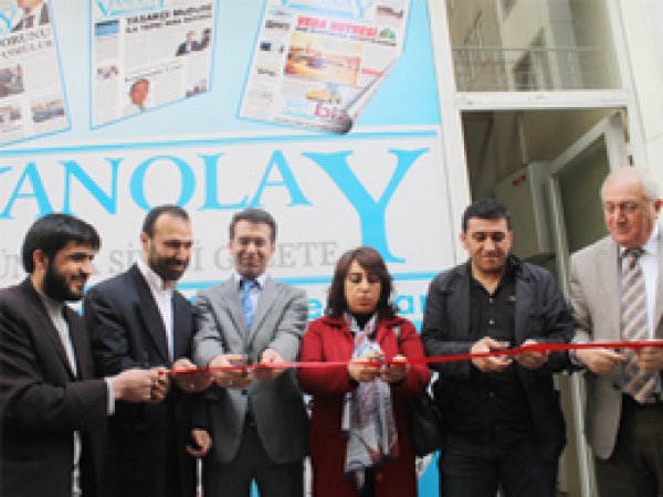 "Böcek" Olayına Gazetecilerden Tepki