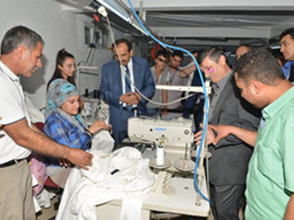 Bakan Yardımcısı Tekstil İşçilerini Ziyaret Etti