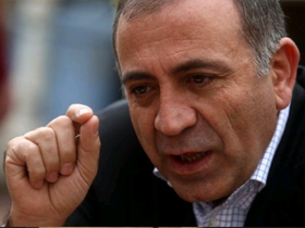 Tekin: MİT CHP'ye Tuzak Kurdu