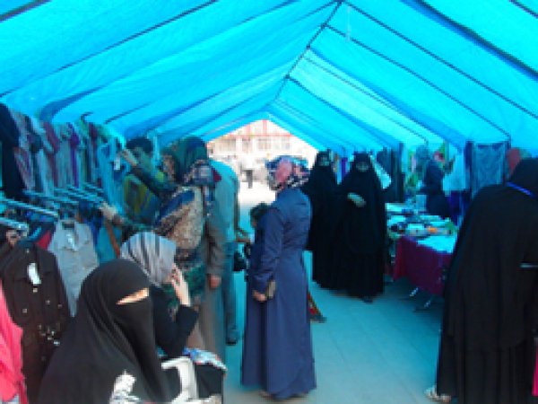 Elazığ'da Hafızlık Öğrencileri için Kermes Çadırı Kuruldu