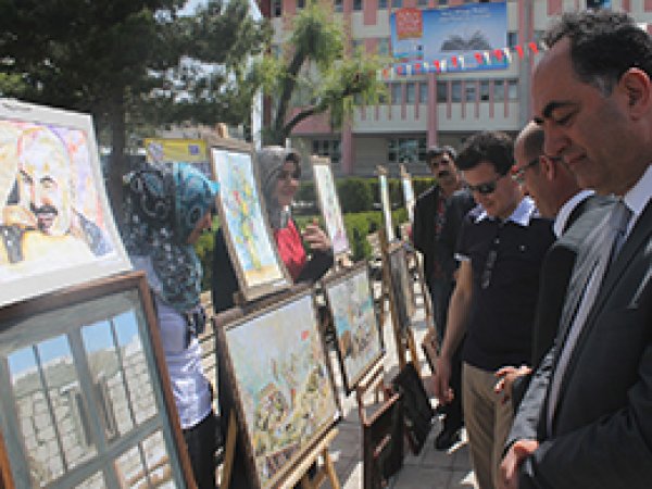 Öğrenciler Sanatçı Kimliğini Sergiledi