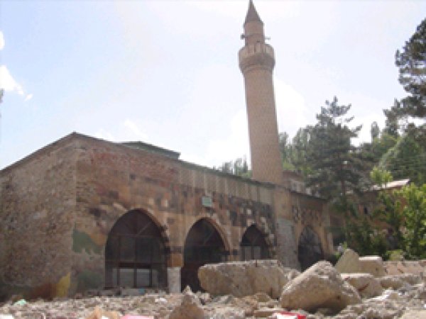 Muş Ulu Cami Restore Edilmeyi Bekliyor