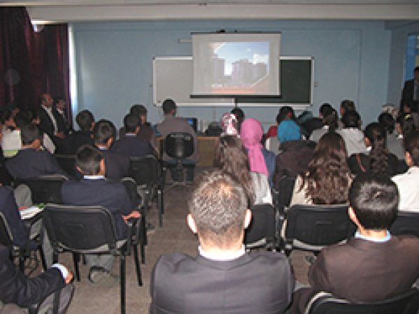 Ağrı'lı Öğrencilere Kent Kültürü Anlatılıyor 
