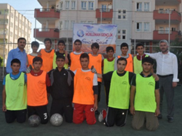 Batman'da 'Gençlik Haftası' Futbol Turnuvası Sona Erdi