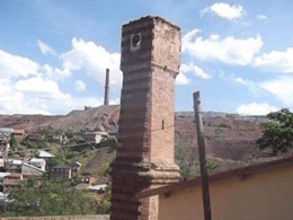 Maden'deki Tarihi Saat Kulesi Yıkılıyor