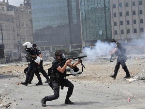 Polis Müdahalesi Geç Saatlere Kadar Sürdü