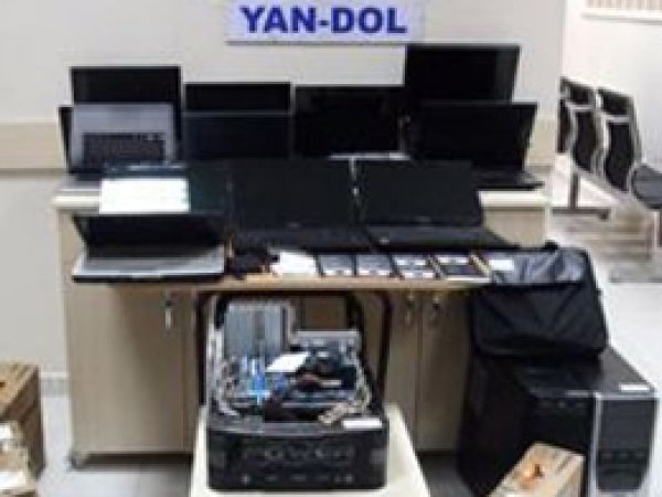 Alman Yaşlıları Dolandıran 3 Kişi Tutuklandı