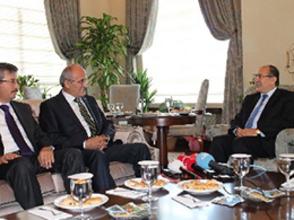 'İfade Özgürlüğü Sınırsız Değildir'