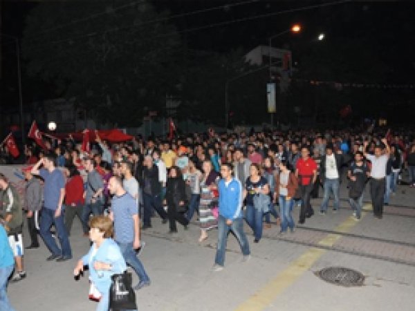 Eskişehir'de 20 Bin Kişi Yürüdü 