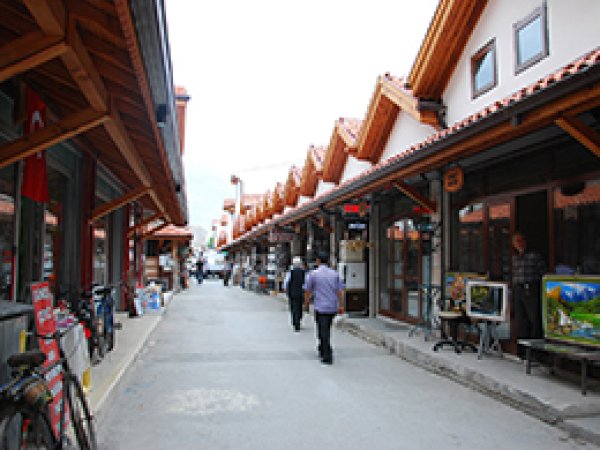 Konya'da 2000 Yıllık Tarihi Bedesten Çarşısı Değişiyor