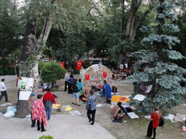 Kuğulu Park'taki Eylemcilerin Eşyaları Parktan Çıkartıldı