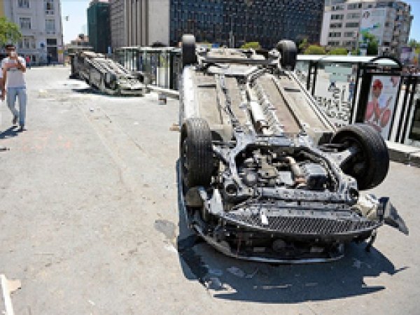 Gezi'nin Zararı Eylemcilerden Tahsil Edilecek
