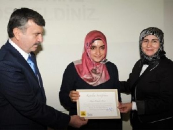 'Her Anne Bir Okul' Seminerlerinin Sertifikaları Verildi