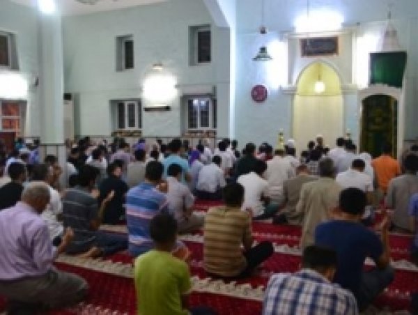 Beraat Gecesinde Halk Camilere Akın Etti 