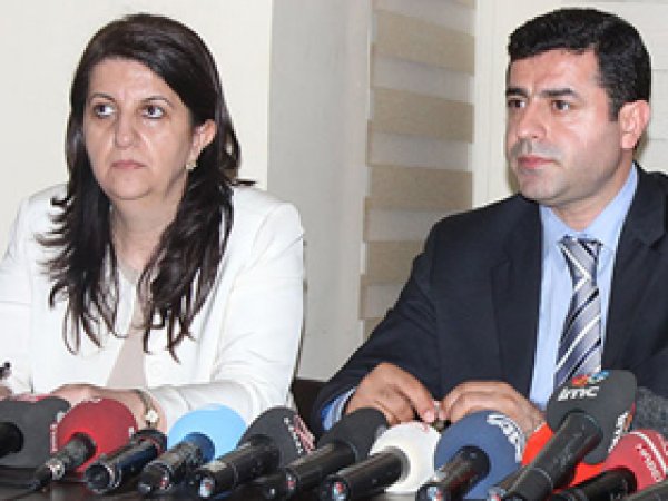 Demirtaş ve Buldan İmralı'ya Gitti