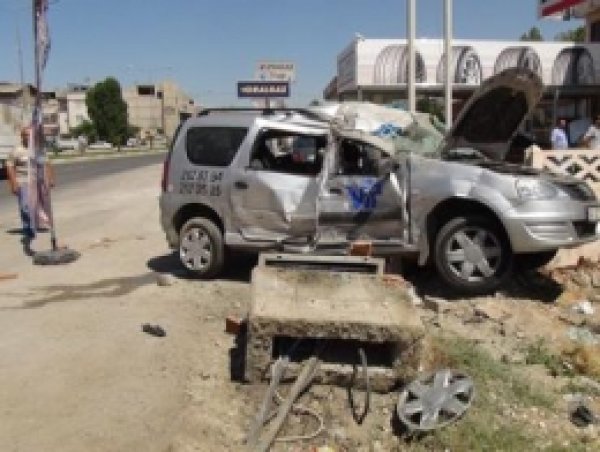 Elazığ'da 2 Araç Çarpıştı, 7 Kişi Yaralandı