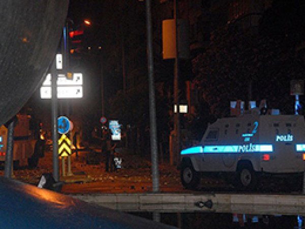 İzmir'de 11 'Gezi' Tutuklaması