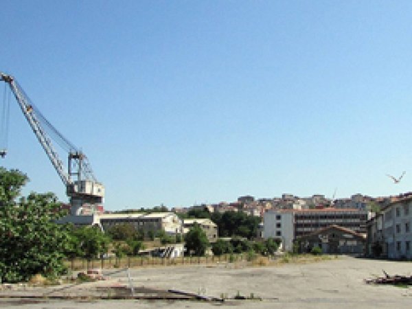 Tarihi Haliç Tersanesi Yıkılmayacak