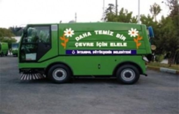 İBB'den Gazze'ye Yol Süpürme Aracı