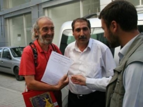 Barış İçin Geziyor