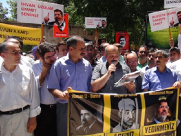 'Mısır'daki Darbe İslam'a Karşı Yapılmıştır'