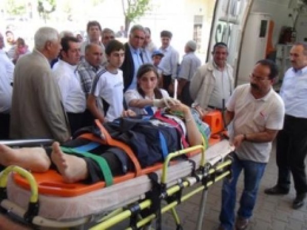 Solhan'da Araç Takla Attı: 1 Ölü 4 Yaralı 
