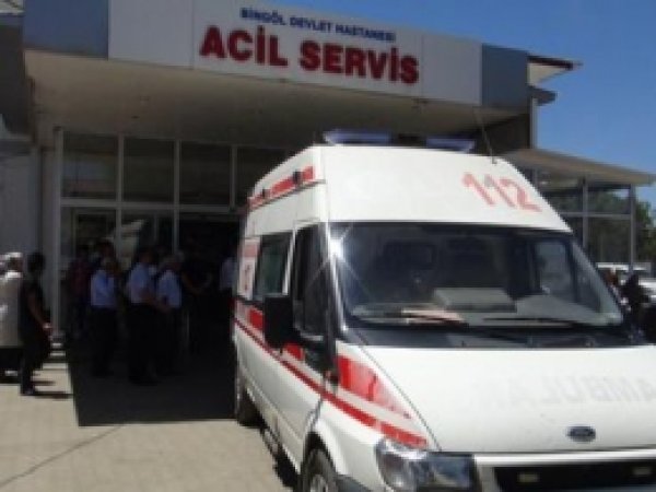 Genç'te Kaza: 1 Ölü, 5 Yaralı