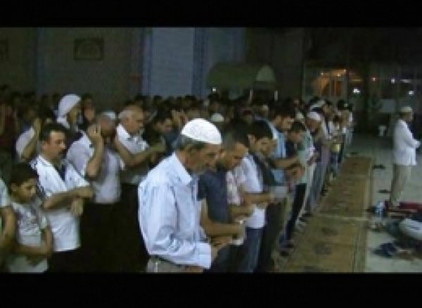 Mısır'da Katledilen Müslümanlar için Gıyabi Cenaze Namazı