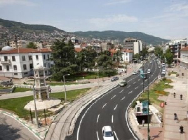 Atatürk Caddesi Trafiğe Açıldı